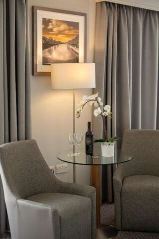 Отель Maldron Hotel Smithfield Дублин Люкс-2