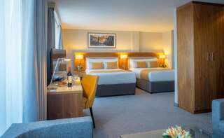 Отель Maldron Hotel Smithfield Дублин Люкс-4