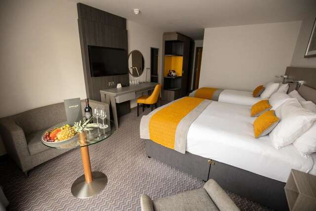 Отель Maldron Hotel Smithfield Дублин-17
