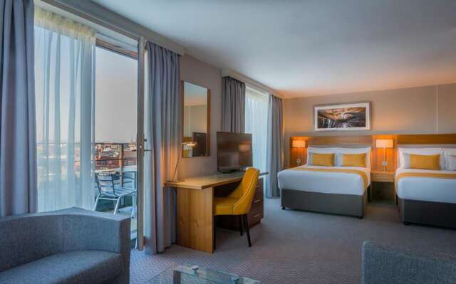 Отель Maldron Hotel Smithfield Дублин-24